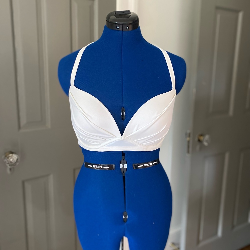 Victoria Secret Woman’s Bathing Suit Top